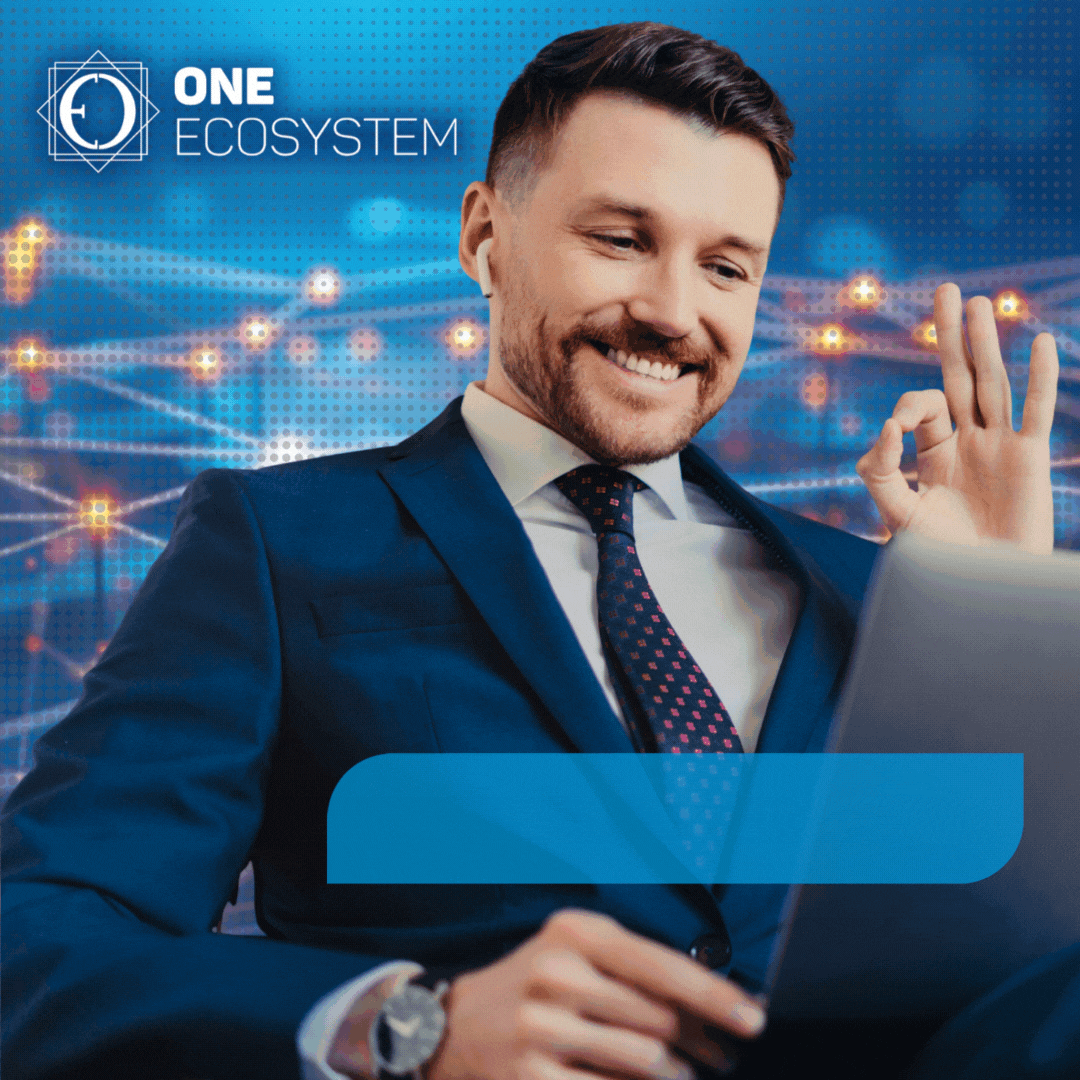 ノートパソコンを持ち、OKのジェスチャーをするスーツ姿の笑顔の男性。彼の背後には青いデジタルグラフィックと「ONE ECOSYSTEM」の文字、左上に円形のロゴが配され、「1月ニュースレター」が強調されている。.